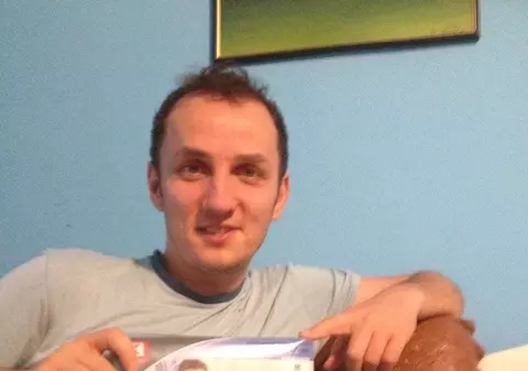 TRĂISTARIU, UITAT DE FAMILIE, DE ZIUA NUMELUI! VEZI CUM A REACŢIONAT CÂNTĂREŢUL!