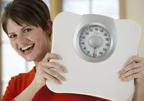 4 greşeli în dietă din cauza cărora nu poţi slăbi