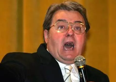 Vezi MOTIVUL INCREDIBIL pentru care a fost exclus Corneliu Vadim Tudor din PRM!