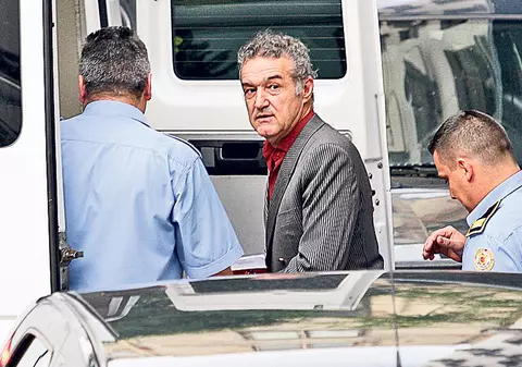 Între şefii de la «Jilava» şi patronul Stelei e râcă mare! Gardienii nu vor să-l lase pe Gigi la regimul deschis