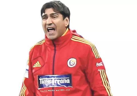 SE ASCUTE LUPTA PENTRU SCAUNUL NAŢIONALEI! Victor Piţurcă: «Nea Puiu nu are ce căuta în biroul meu. O să pun strajă la uşă!»