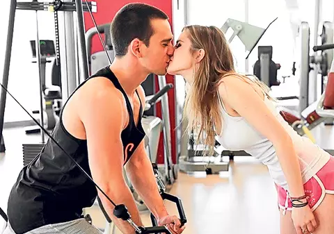 Criss şi Vlad se bălăcesc şi în plină iarnă | FOTO