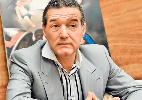 Lui Gigi îi stă gândul la petreceri. Diana Bişinicu, 10.000 de euro ca să-i cânte lui Becali după gratii