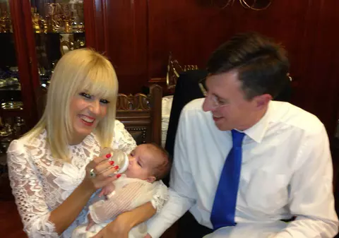 SENZAŢIONAL! BĂSESCU şi UDREA, în ipostaze în care nu i-ai mai văzut niciodată! FOTO