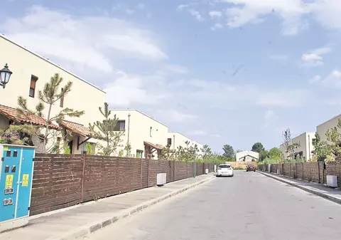 EXCLUSIV | În loc de case, au datorii!