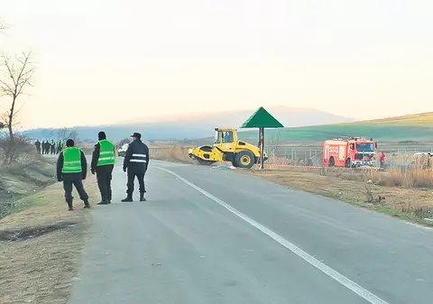 Localitatea vasluiană Pungeşti este păzită ca pe timp de război: «Ne urmăresc jandarmii şi când mergem la WC»