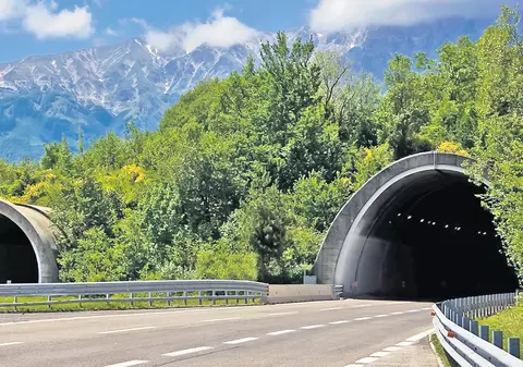 Vom plăti taxă de 10 lei pe Autostrada Comarnic - Braşov