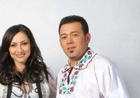 ANDRA DĂ DIN CASĂ! AMĂNUNTUL PE CARE NU ÎL ŞTIAI DESPRE FRATELE CÂNTĂREŢEI!