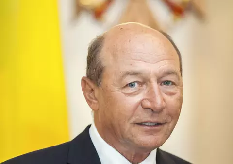 Traian Băsescu cere demisiile lui Crin Antonescu şi Victor Ponta