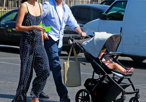 GREU DE OPRIT! La 59 DE ANI, Bruce Willis E TATĂ PENTRU A CINCEA OARĂ