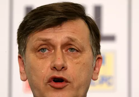 Crin Antonescu îl înţeapă pe Ponta: „Eu nu am fost dovedit mincinos”