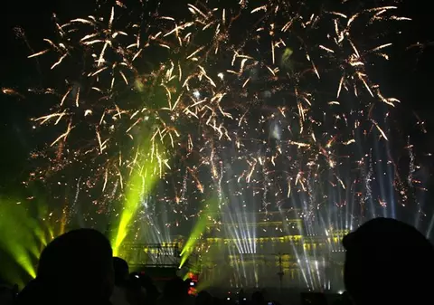 175 de feluri de mâncare la Revelionul de la Palatul Parlamentului