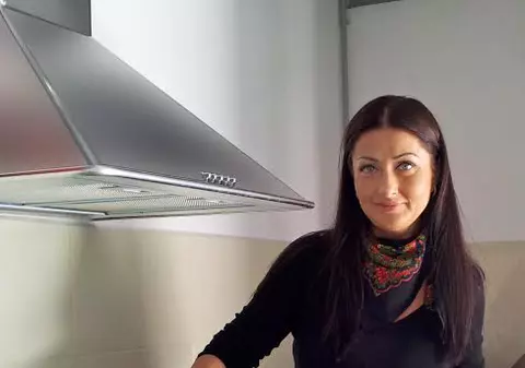 Gabriela Cristea i-a "copt" o surpriză delicioasă iubitului ei, Tavi Clonda