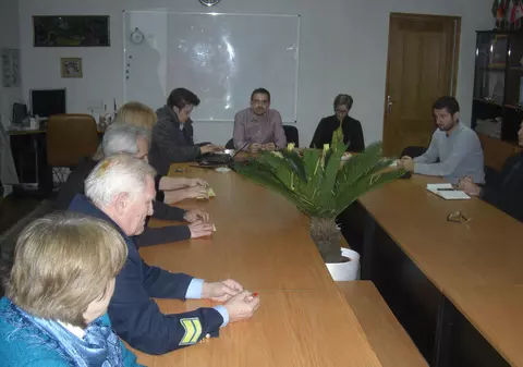 INEDIT! O CELEBRĂ CAMPIOANĂ OLIMPICĂ LA GIMNASTICĂ ŞI UN POLITICIAN ÎMPREUNĂ DE ZIUA NAŢIONALĂ! VEZI DESPRE CINE ESTE VORBA!