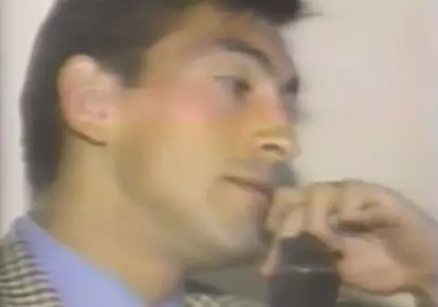 IMAGINI SENZAŢIONALE CU ILIE DUMITRESCU! "Alo? Sunt Ilie Dumitrescu! My name is Ilie Dumitrescu! Aloooo, P***A M*-TII!" VIDEO