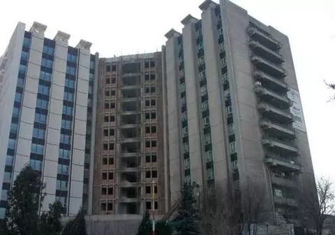 TRAGEDIE! UN BĂRBAT A MURIT DUPĂ CE A CĂZUT DE LA ETAJUL 14 AL SPITALULUI UNIVERSITAR!