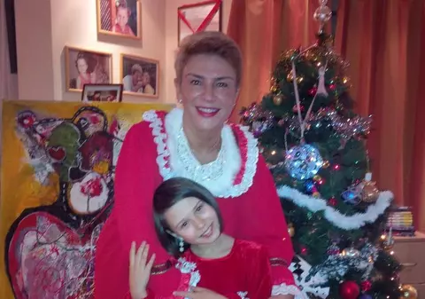 FERICIRE PURĂ! TEO TRANDAFIR, CRĂCIUN ALĂTURI DE ADORABILA EI FIICĂ!