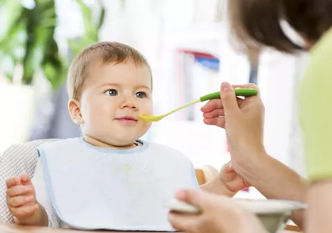 Alimentația copilului: trucuri la masă
