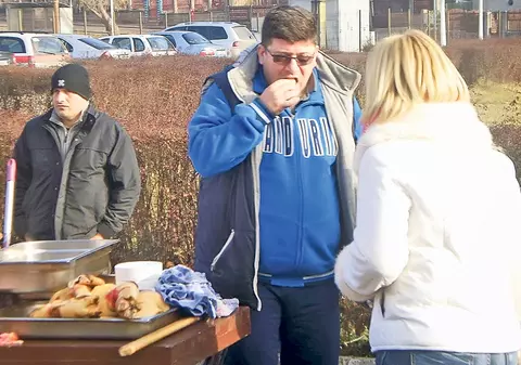 Pustai a driblat trichineloza! Antrenorul Pandurilor se putea îmbolnăvi grav la festivalul de folk «Porc bun»