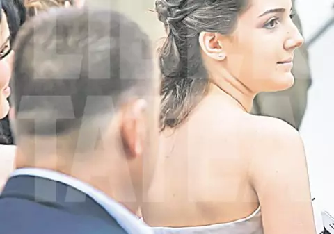 EMOŢIONANT! Fiica lui Gigi Becali i-a scris preşedintelui Băsescu pentru A-I CERE GRAŢIEREA TATĂLUI!