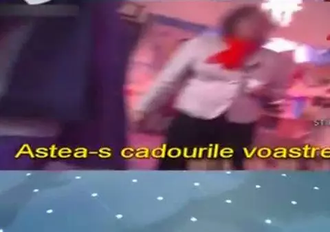 Directoarea şcolii numărul 10 din Capitală a demisionat, după ce o învăţătoare a fost filmată în timp ce le cerea bani părinţilor elevilor