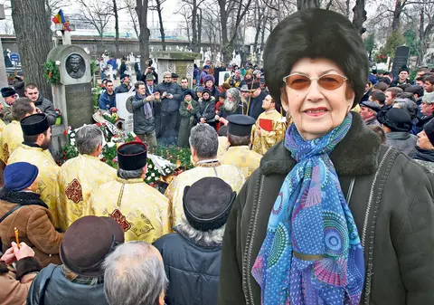 O pensionară povesteşte: "De 61 de ani vin la mormântul lui Eminescu"