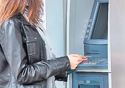 Din 8 aprilie, bancomatele, la cheremul hackerilor?