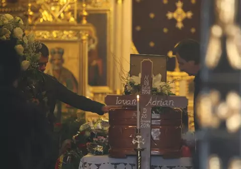 Urmele tragediei din Apuseni, prea greu de suportat! SICRIUL lui ADRIAN IOVAN, tot timpul închis! | FOTO