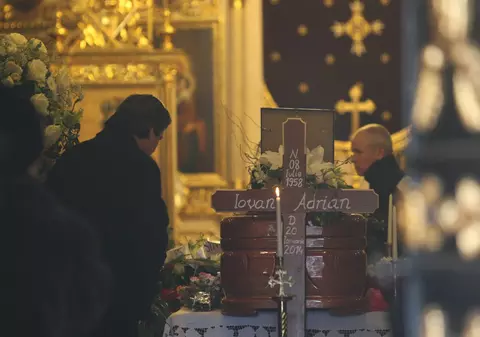 Primele imagini de la capela unde este depus trupul lui Adrian IOVAN! | FOTO