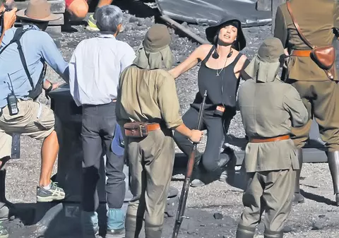 ŞOC LA HOLLYWOOD! Angelina Jolie e din ce în ce mai slabă şi riscă să facă oricând atac de cord