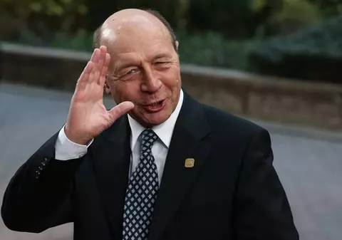 Băsescu: "Doamna Nuland ne-a transmis un mesaj îngrijorător, legat de statul de drept. Suntem pe marginea prăpastiei. Dacă majoritatea politică recidivează, România riscă izolarea"