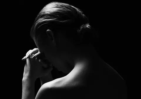 6 femei mor de cancer de col uterin zilnic, în România! Află mai multe despre această boală