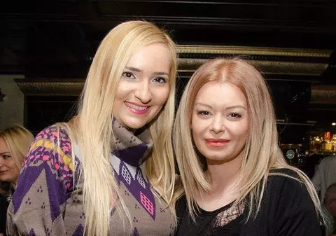 De ziua ei, Dana Săvuică a primit brățări cu puteri miraculoase