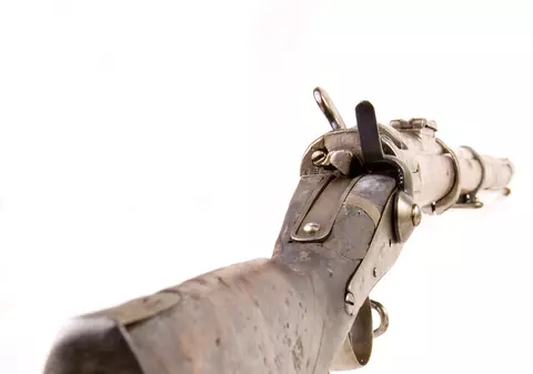 TRAGEDIE LA CRAIOVA! O bătrână A FOST OMORÂTĂ CU O ARMĂ DE VÂNĂTOARE de NEPOATA de 16 ani