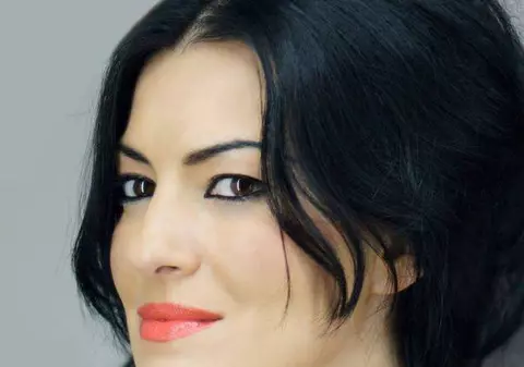 SILVIA DE LA VEGAS A PĂŢIT-O! "Mulţi sunt şarlatani şi nu se uită decât la portofelul vostru!"