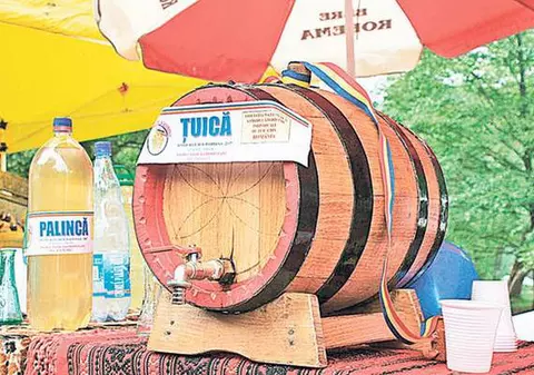 SIGUR NU ŞTIAI! ŢUICA de prune are EFECTE MIRACULOASE