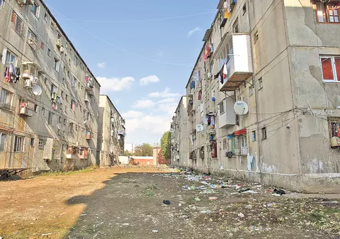 Încă un plan guvernamental 100% populist! 10 milioane de lei pentru locuinţe ANL destinate romilor