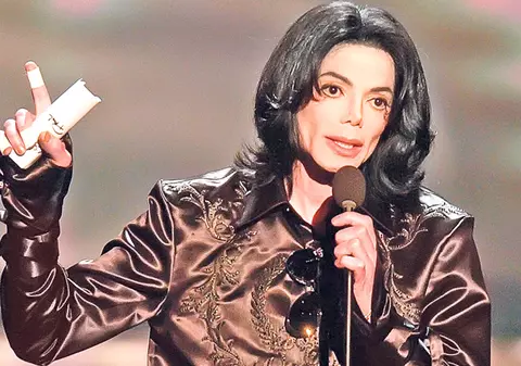 Michael Jackson, DUET DUPĂ MOARTE | VIDEO