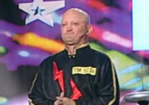 ROMÂNII AU TALENT | OMUL ELECTRIC i-a băgat în sperieţi pe JURAŢI! Ce a făcut e dincolo de orice AŞTEPTĂRI: "Este nemaivăzut"