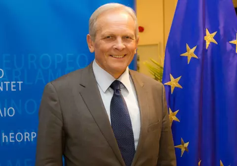 Cei mai activi europarlamentari ar putea rămâne acasă din toamnă! Află ce "leneşi" au şanse să ajungă din nou la Bruxelles!