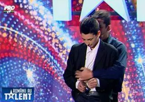 ROMÂNII AU TALENT! Numărul de MAGIE care A BĂGAT JURIUL SUB MASĂ