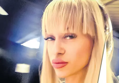 De Ziua Îndrăgostiţilor, tinerelul Cătălin Ţâră i-a făcut un cadou de 300 de euro iubitei sale, Anda Adam