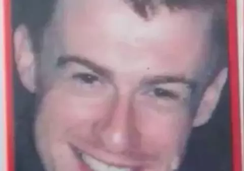 FRAGMENTE ale AVIONULUI în care se afla jurnalistul Andrei Postelnicu, DESCOPERITE pe plajă