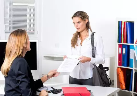 Se poate şi aşa. Dacă ţii cont de sfaturi, poţi să fii chemat la interviuri de angajare fără să trimiţi cv-uri