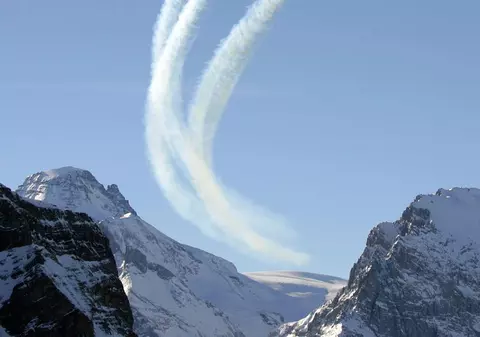 Anunţ important pentru toţi cei care vor să invadeze Elveţia: Încercaţi după ora 17.00!