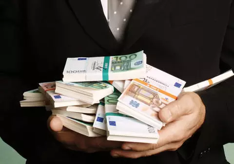 Ce salarii se oferă pentru locurile de muncă din bănci: trezorier - 5.000 de lei net