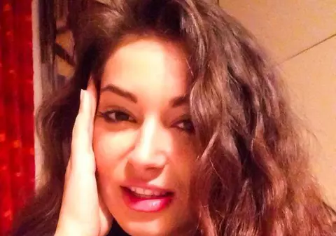 TE ÎNNEBUNEŞTE cu FORMELE ei VOLUPTUOASE! Uite ce "BUCATĂ" e ELENA de la MANDINGA!