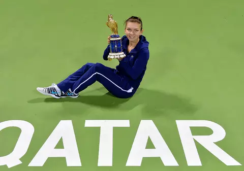 Războinica! Deşi a evoluat accidentată, Simona Halep a luptat eroic în finala turneului de la Doha