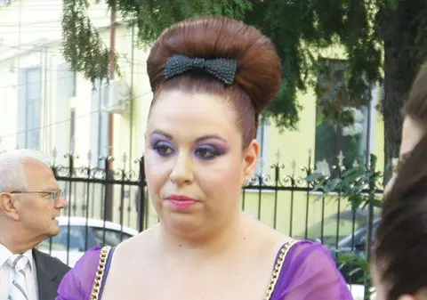 OANA ROMAN NAŞTE AZI! Ce spun ASTRELE despre FETIŢA EI!