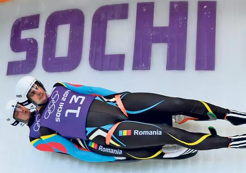 De râsul curcilor! Săniorii Şovăială şi Teodorescu au fost excluşi de la Jocurile Olimpice fiindcă organizatorii i-au considerat atât de slabi încât şi-ar pune viaţa în pericol!